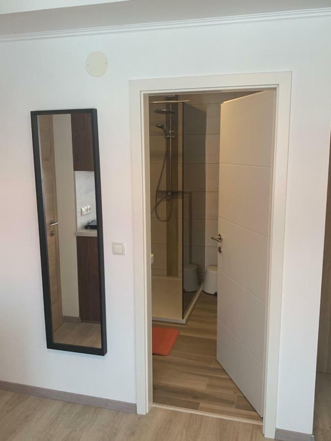 Ferienwohnungen zum Briefmarkenhaus Mörbisch am See Exterior foto